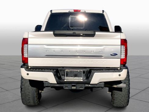 Used 2018 Ford F250 Platinum w/ Platinum Ultimate Package AWD/4WD image 5
