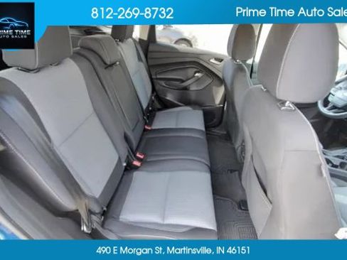 Used 2017 Ford Escape SE w/ SE Cold Weather Package image 17