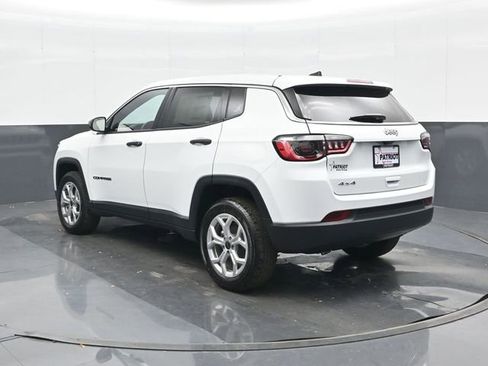 Used 2025 Jeep Compass Sport AWD/4WD image 2