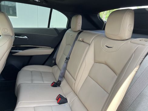 Used 2025 Cadillac XT4 Premium Luxury FWD image 33