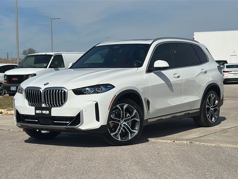 Used 2026 BMW X5 sDrive40i w/ Premium Package image 1