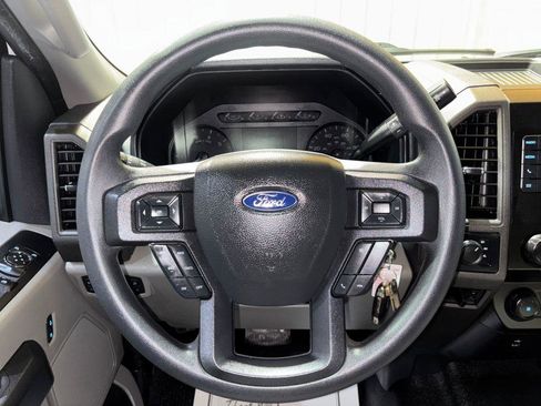 Used 2022 Ford F250 XL w/ Power Equipment Group image 18