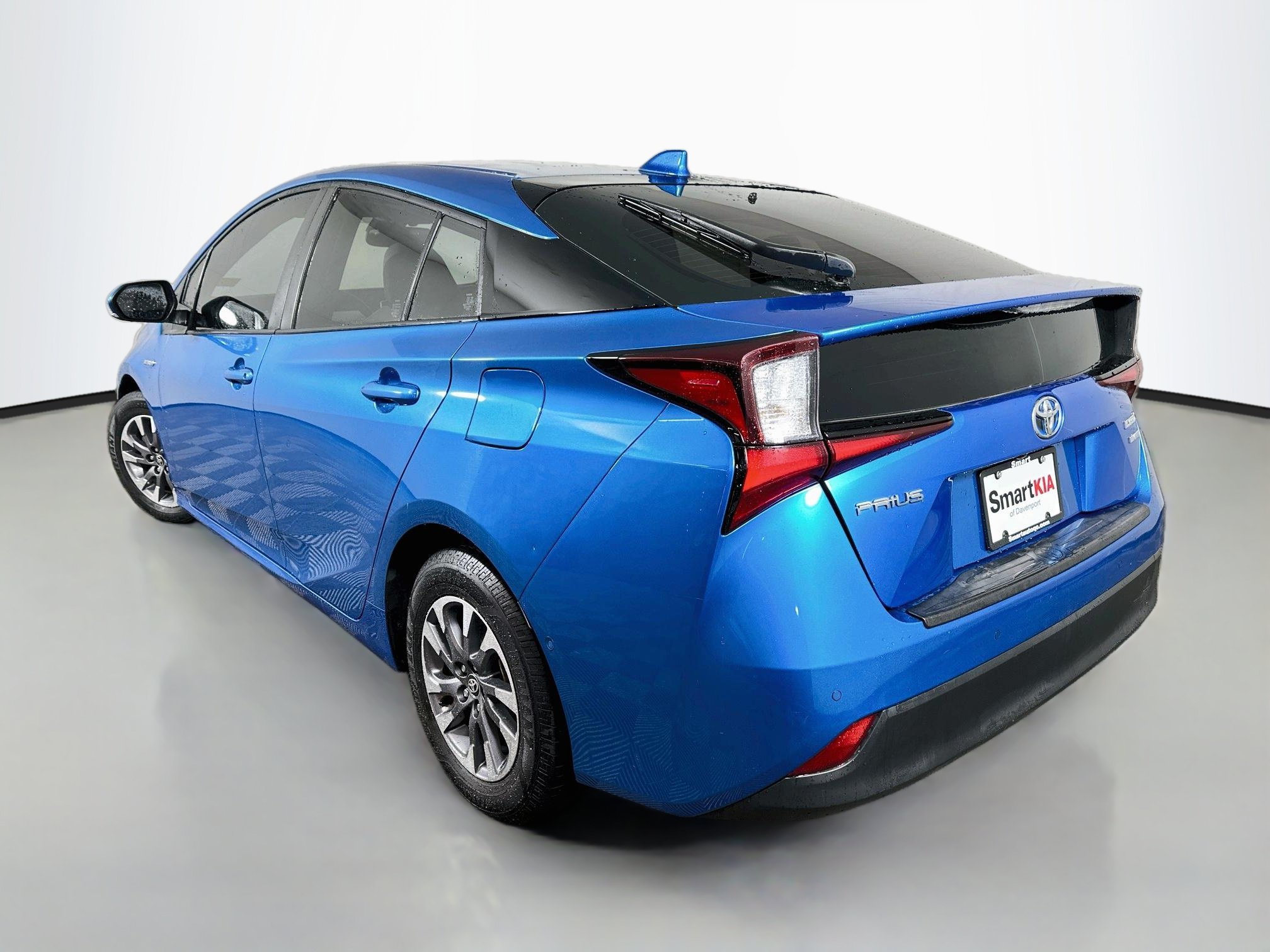 Used 2022 Toyota Prius Limited w/ Premium Convenience Package FWD image 5