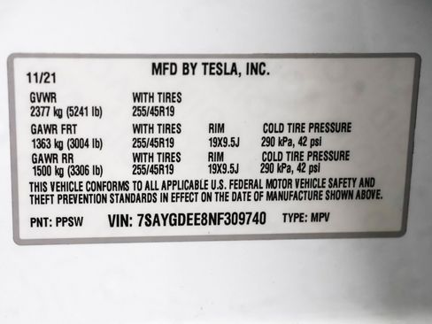 Used 2022 Tesla Model Y Long Range image 48