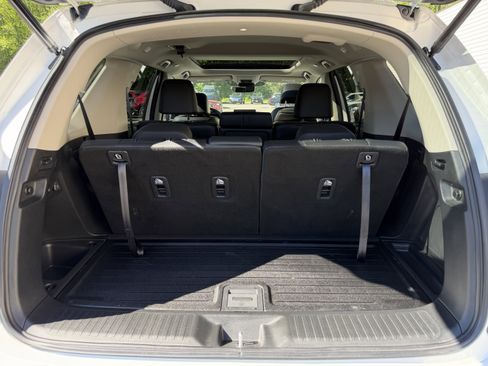 Used 2025 Honda Pilot Elite image 32