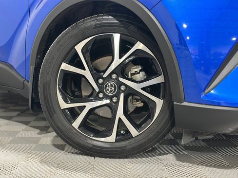 Used 2018 Toyota C-HR XLE image 40