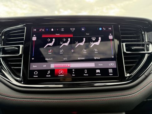 Used 2024 Dodge Durango Citadel image 8