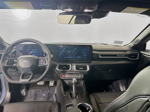 Used 2025 Ford Mustang GT Premium image 6