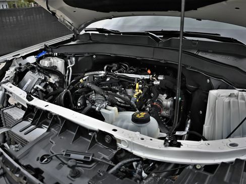 Used 2025 Ford Explorer Active w/ Active Comfort Package image 20