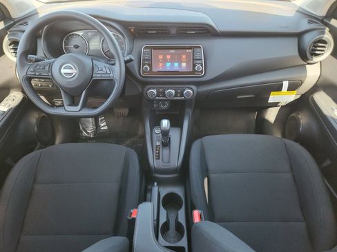 New 2025 Nissan Kicks Play S image 11