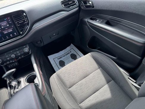 Used 2025 Dodge Durango GT AWD/4WD image 16