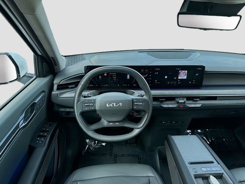Used 2026 Kia EV9 Land image 18