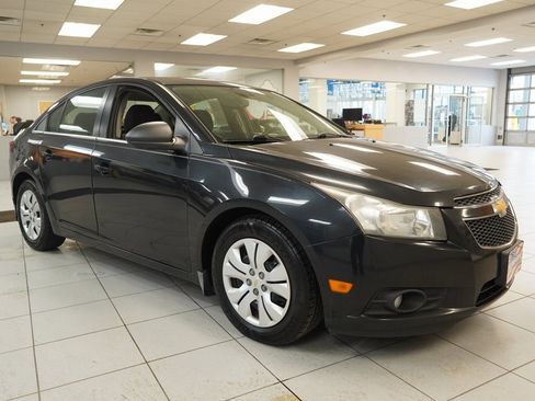Used 2012 Chevrolet Cruze LS image 15