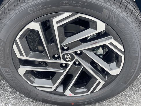 New 2025 Hyundai Tucson Limited image 11