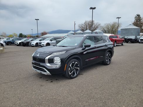 Used 2024 Mitsubishi Outlander SEL AWD/4WD image 13