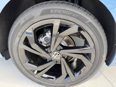 New 2026 Volkswagen Jetta SE image 32