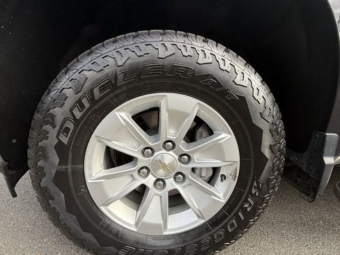 Used 2023 Chevrolet Silverado 1500 LT image 18