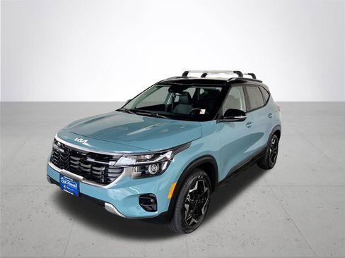 Used 2025 Kia Seltos S image 2