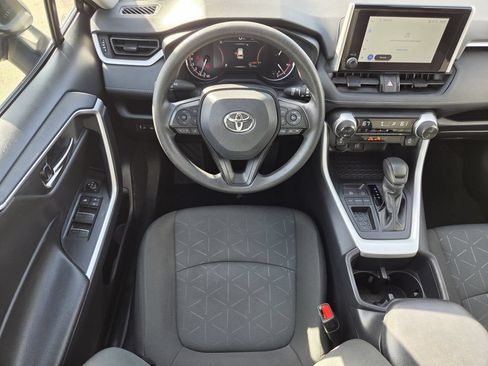 Used 2025 Toyota RAV4 XLE FWD image 14