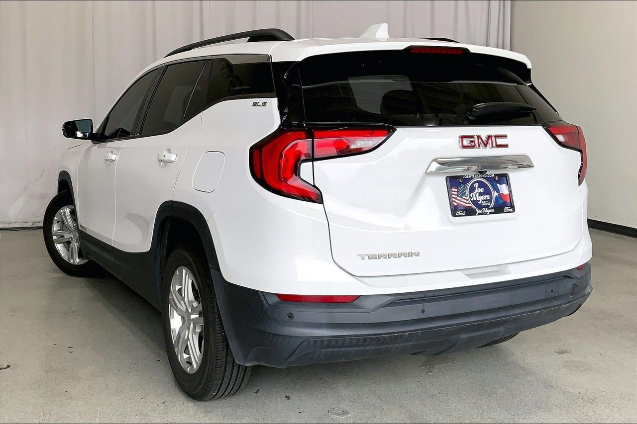 Used 2020 GMC Terrain SLE w/ Driver Convenience Package FWD image 5