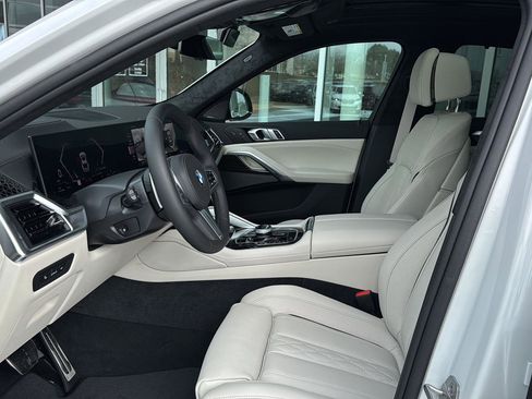 New 2026 BMW X6 xDrive40i w/ Executive Package image 8