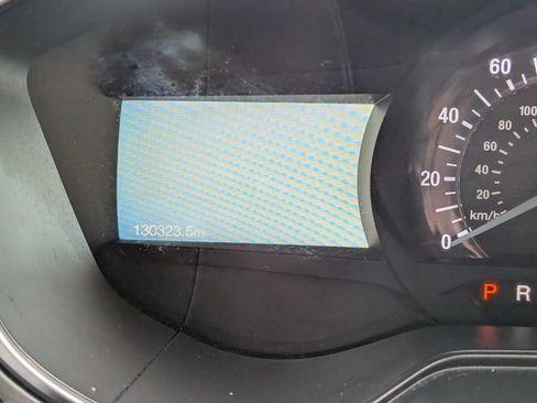 Used 2020 Ford Fusion SE FWD image 20