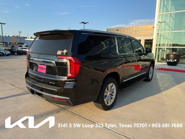 Used 2023 GMC Yukon XL SLT w/ SLT Luxury Package AWD/4WD image 11