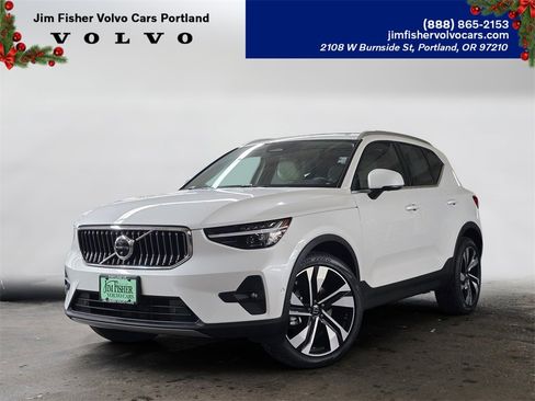 Certified 2023 Volvo XC40 B5 Ultimate w/ Protection Package Premier image 1