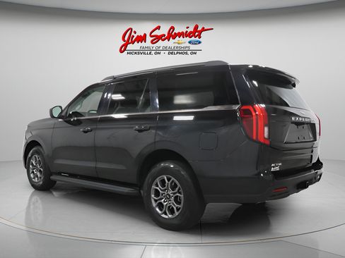 Used 2025 Ford Expedition Active AWD/4WD image 4