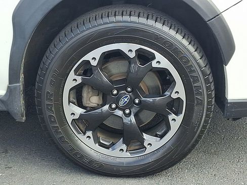 Used 2023 Subaru Crosstrek 2.0i Premium image 8