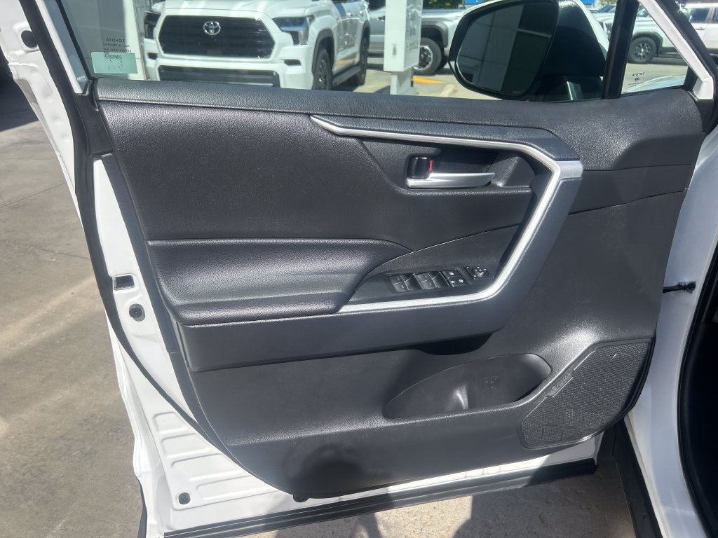 Certified 2025 Toyota RAV4 XLE AWD/4WD image 11