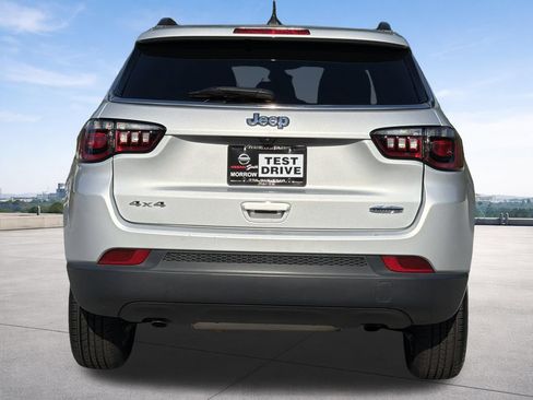 Used 2024 Jeep Compass Latitude AWD/4WD image 24