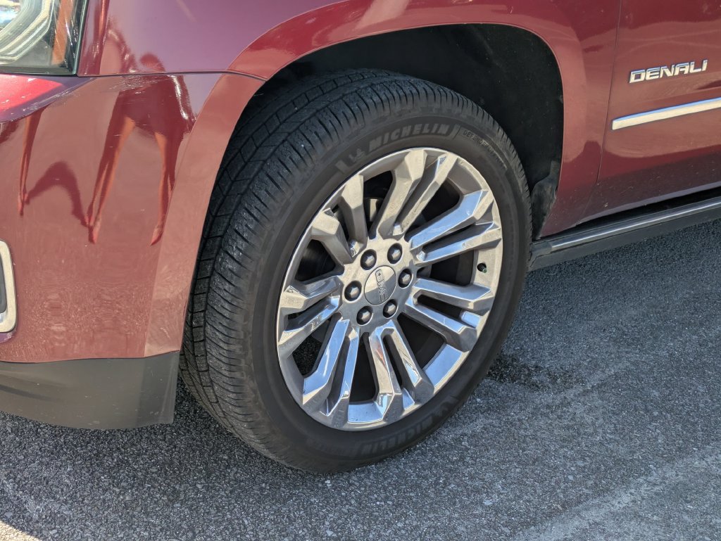 Used 2018 GMC Yukon XL Denali w/ Denali Ultimate Package RWD image 5
