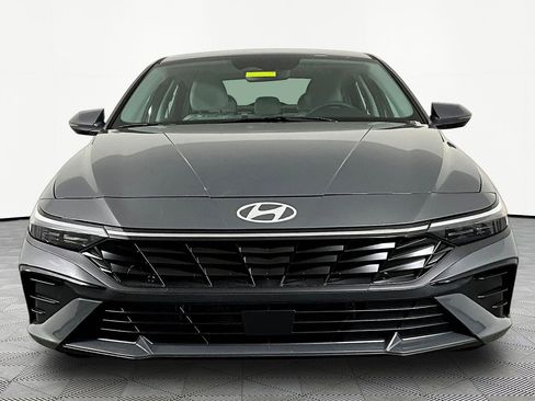 New 2026 Hyundai Elantra Limited FWD image 2