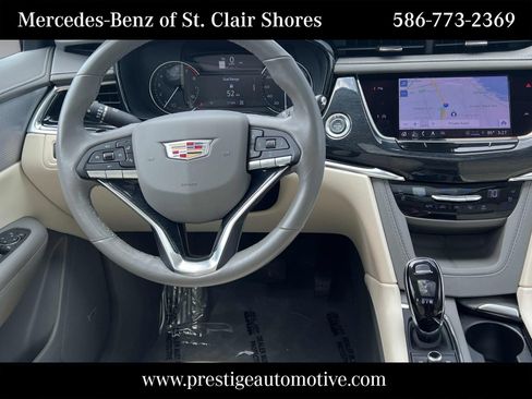 Used 2023 Cadillac XT6 Premium Luxury AWD/4WD image 16