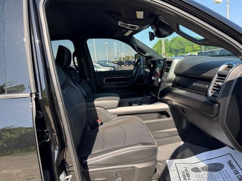 Used 2025 RAM 2500 Laramie AWD/4WD image 16