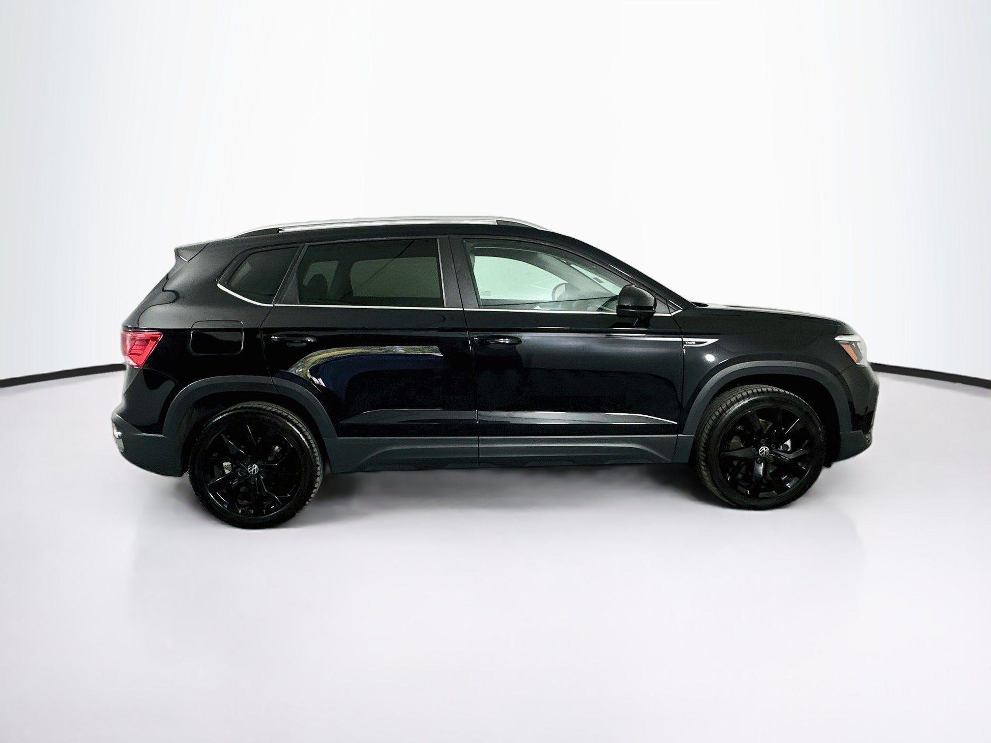 Used 2023 Volkswagen Taos SE FWD image 10