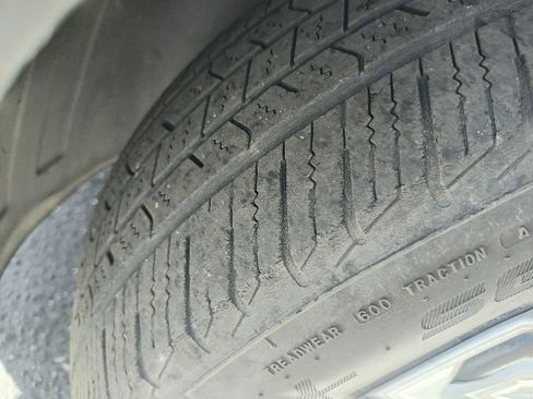 Used 2020 Hyundai Venue SE FWD image 7