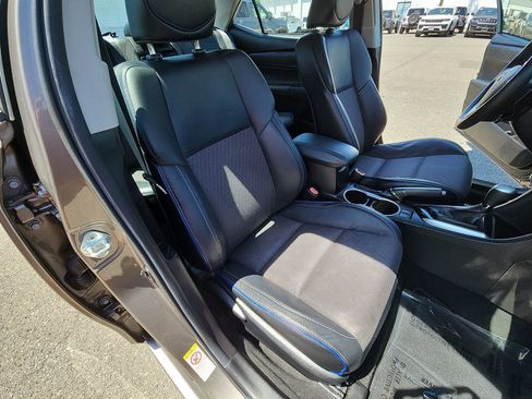 Used 2018 Toyota Corolla SE w/ SE Premium Package FWD image 25