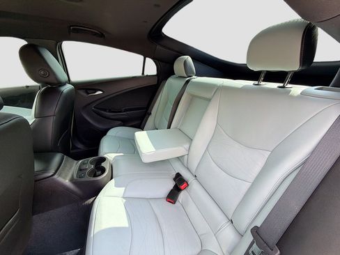 Used 2019 Chevrolet Volt Premier w/ Driver Confidence II Package FWD image 18