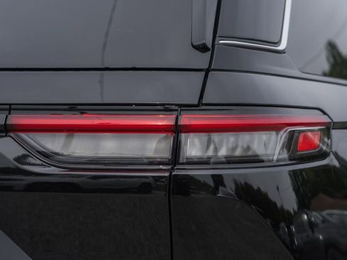 New 2025 Jeep Grand Cherokee Laredo X w/ Luxury Tech Group I image 6