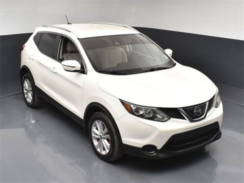 Used 2019 Nissan Rogue Sport SV image 40