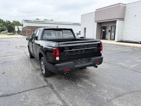 Used 2025 Honda Ridgeline TrailSport image 7