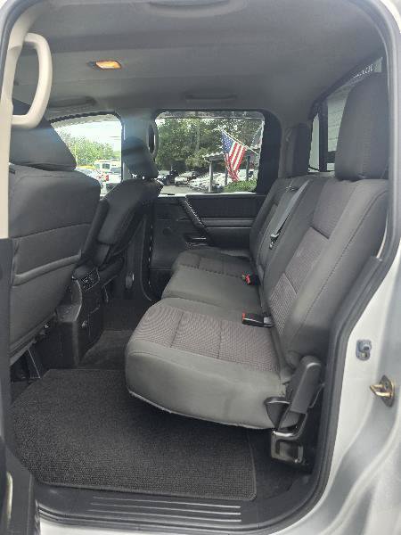 Used 2012 Nissan Titan SV w/ SV Premium Utility Pkg AWD/4WD image 6