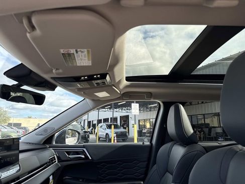 New 2026 Mitsubishi Outlander SEL FWD image 28