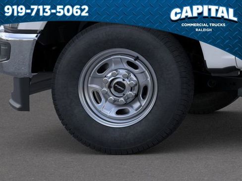 New 2026 Ford F250 XL w/ XL Chrome Package image 19