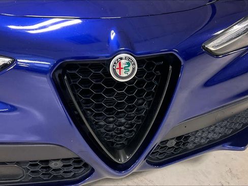 Used 2022 Alfa Romeo Stelvio Sprint image 30