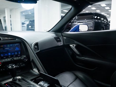 Used 2017 Chevrolet Corvette Stingray Coupe image 10