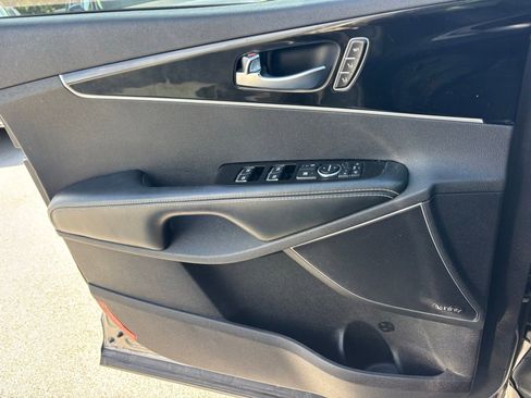 Used 2016 Kia Sorento SX FWD image 5