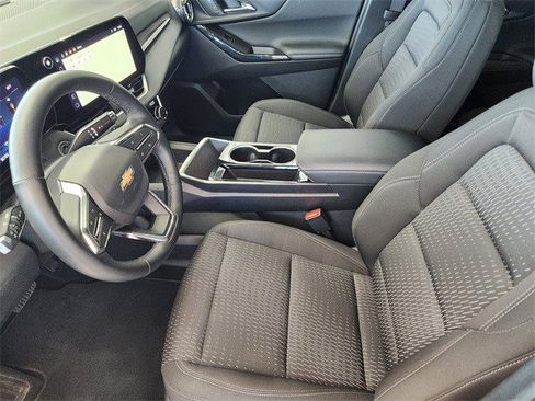 Certified 2025 Chevrolet Equinox LT image 9